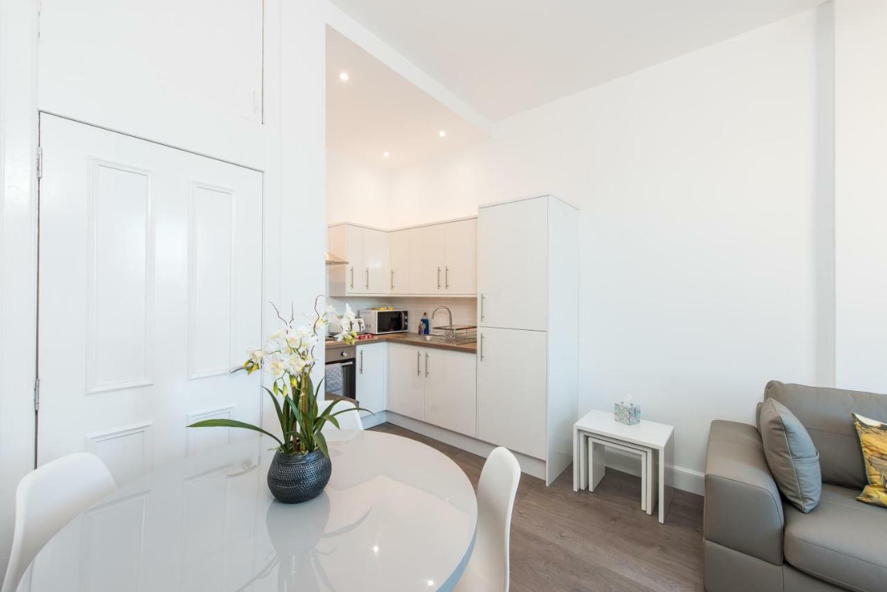 The Stewart Apartment เอดินบะระ ภายนอก รูปภาพ